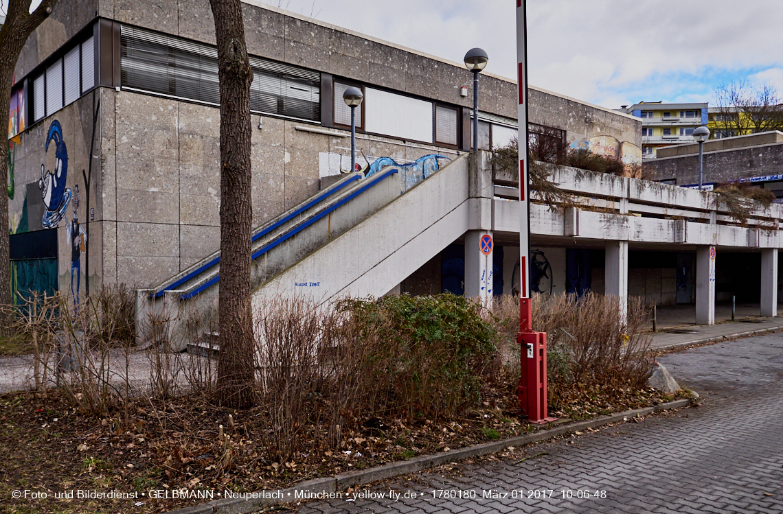 01.03.2017 - die Abrissbaustelle Quiddezentrum in Neuperlach